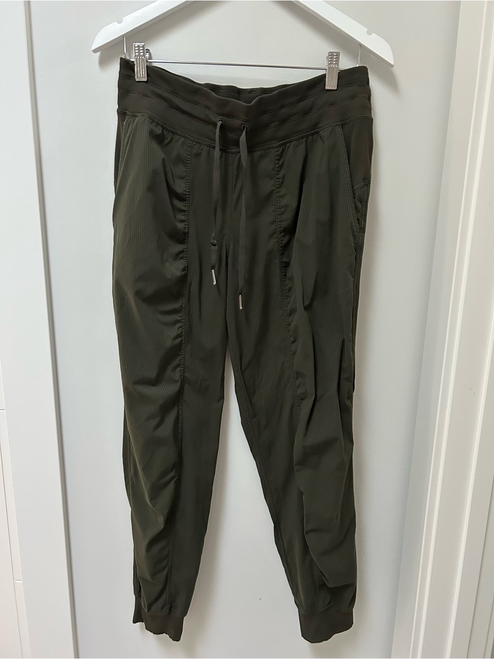 Lululemon dance studio joggers size 10